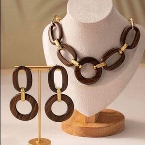 Elegant Brown and Gold Jewelry Set